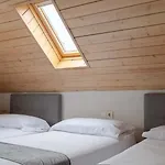 Nau Pradets Отель 2*