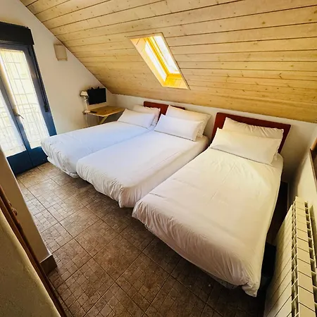 Hotel Nau Pradets 2*