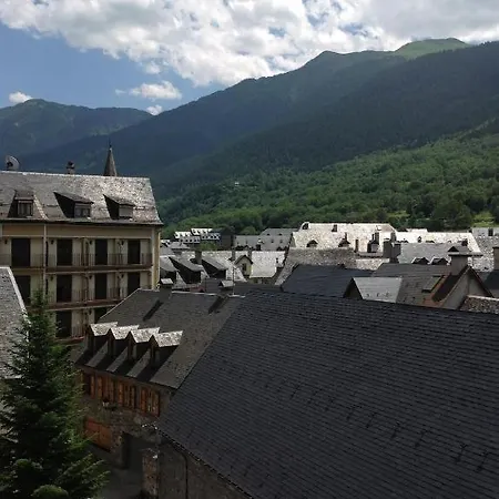 酒店 Nau Pradets 2*